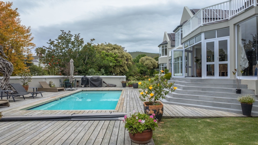 7 Bedroom Property for Sale in Belvidere Estate Western Cape